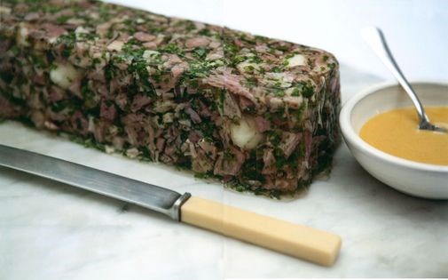 Jellied ham, parsley and quail's eggs