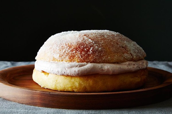 Jelly donut cake (Sufganiyot cake)