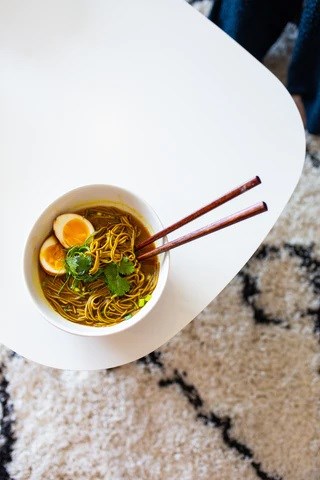 Jenny's brothy turmeric noodles for one