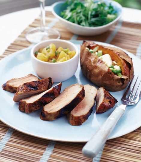 Jerk pork fillet with spicy pineapple relish