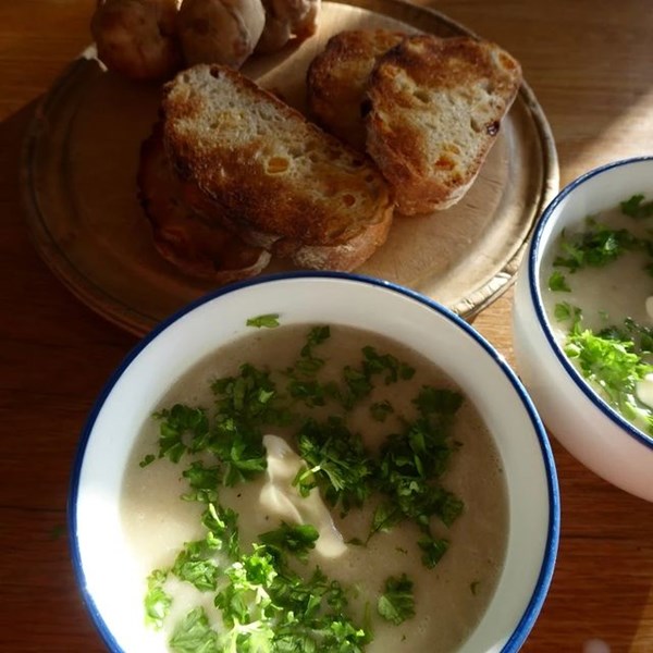 Jerusalem artichoke soup (Le potage aux topinambours)