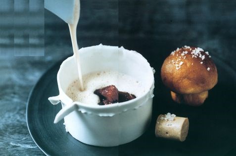 Jerusalem artichoke soup with duck ragoût