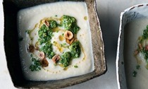 Jerusalem artichoke soup with hazelnut and spinach pesto