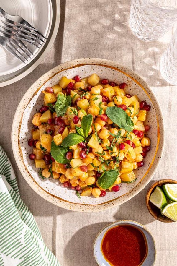 Jeweled salad (Chana chaat)