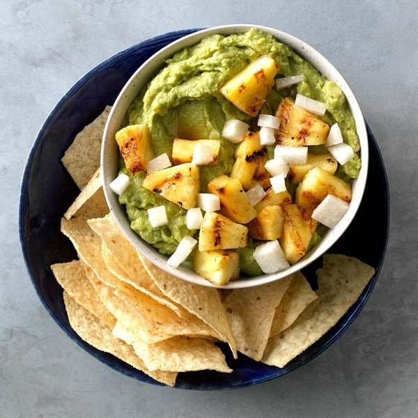 Jicama & pineapple [guacamole]