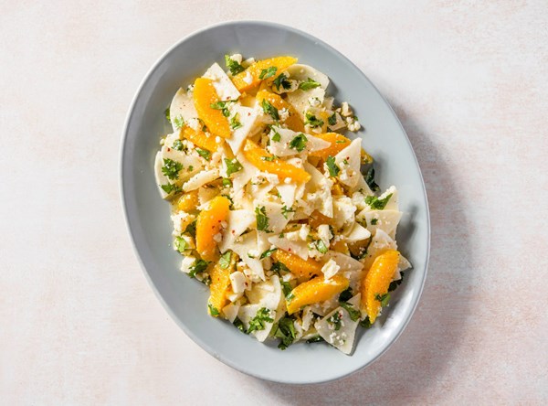 Jicama and orange salad with queso fresco
