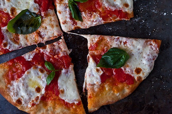 Jim Lahey's no-knead pizza dough + Margherita pie