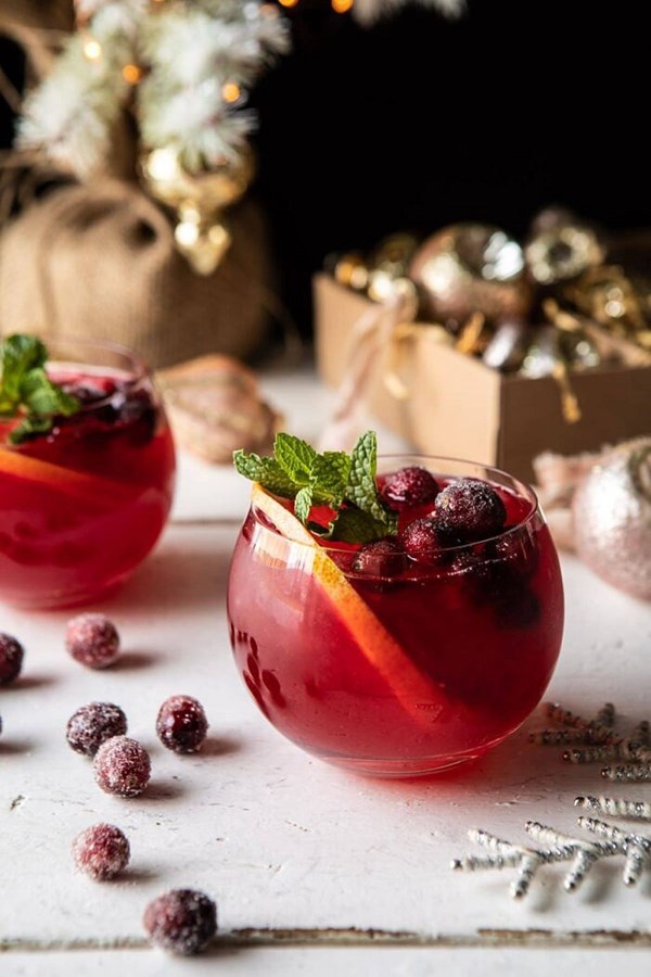 Jingle bell cranberry Paloma (+ sugared cranberries)