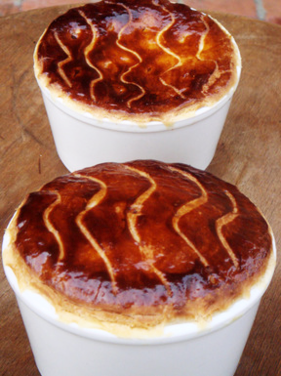 John's red wine and roasted garlic beef stew pies