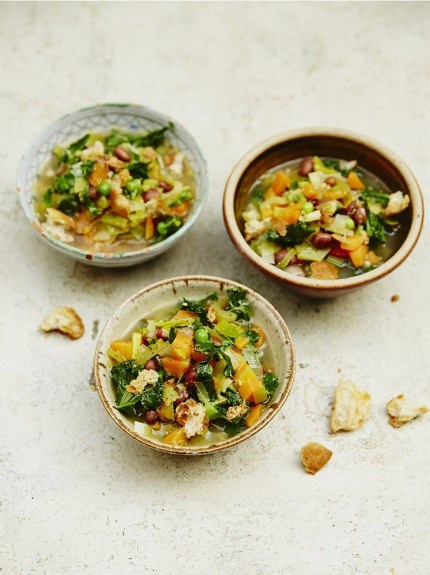 Jools' wholesome veg & bean soup