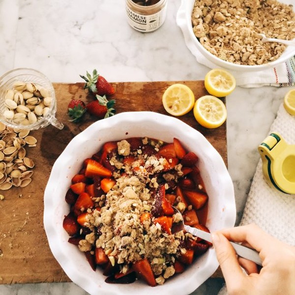 Juicy strawberry pistachio bake