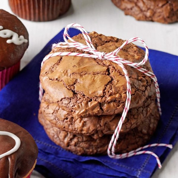 Jumbo brownie cookies