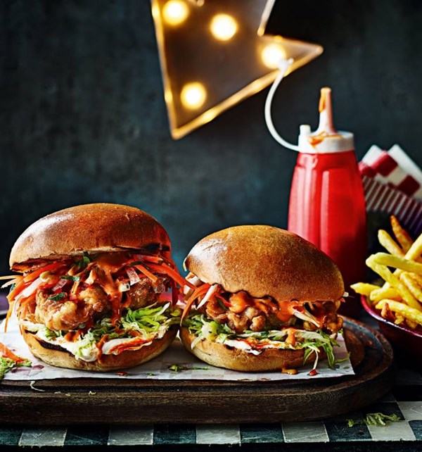 K-pop chicken burger [Chick 'n' Sours restaurant]