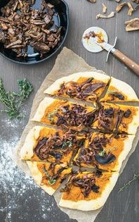 Kabocha, caramelized onion & porcini mushroom pizza