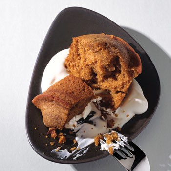 Kabocha squash cakes with brown sugar cream