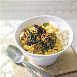 Kadhi pakoda