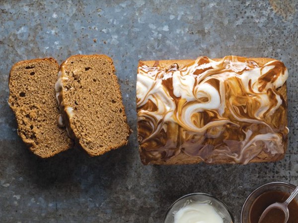 Kahlúa espresso cake [swirled glaze]