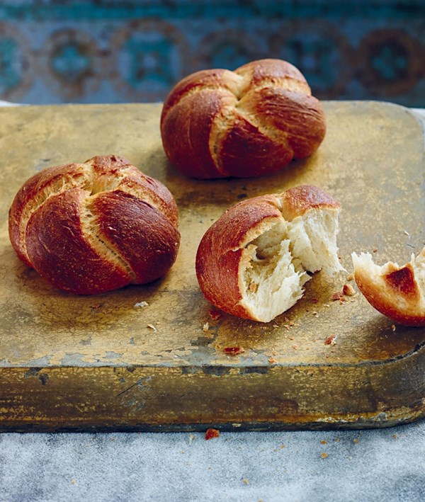 Kaiser rolls