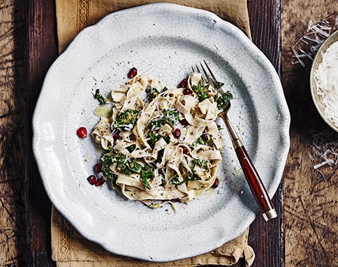 Kale & pomegranate pasta with pistachio pesto