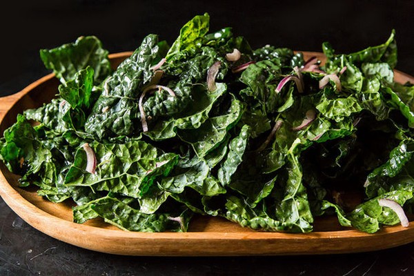 Kale and anchovy salad