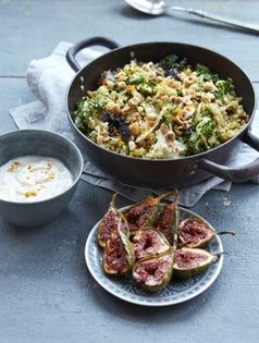 Kale and bulgur wheat pilaf with roast figs