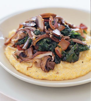 Kale and mushrooms with creamy polenta