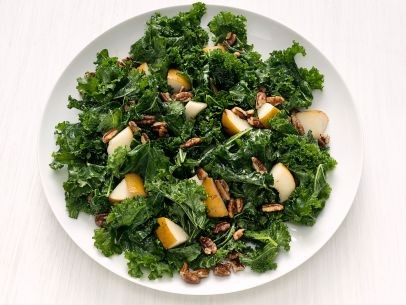 Kale and pear salad