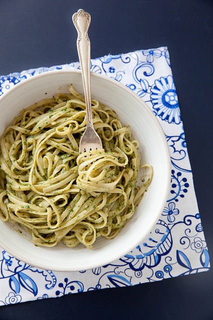 Kale and sunflower seed pesto pasta