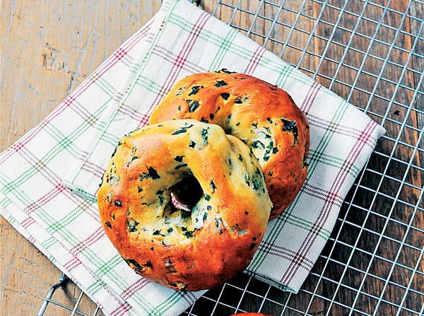 Kale bagels