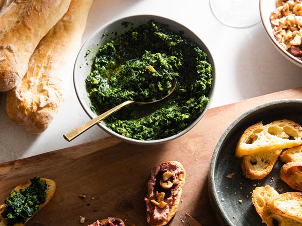 Kale-basil pesto
