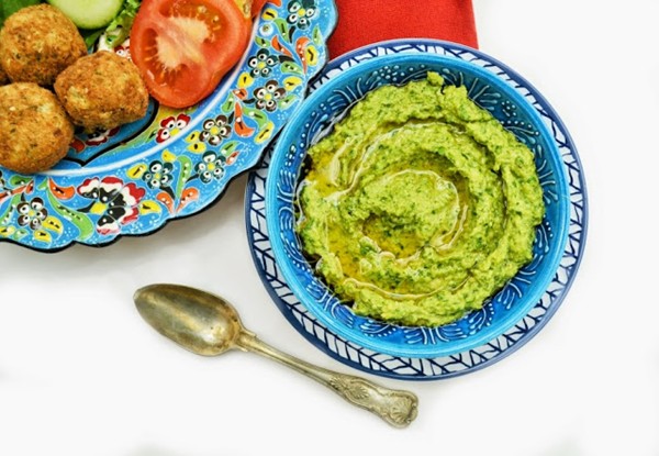 Kale, coriander and hemp hummus