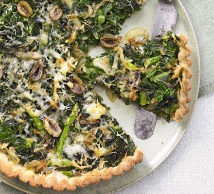 Kale, olive and Gruyère tart
