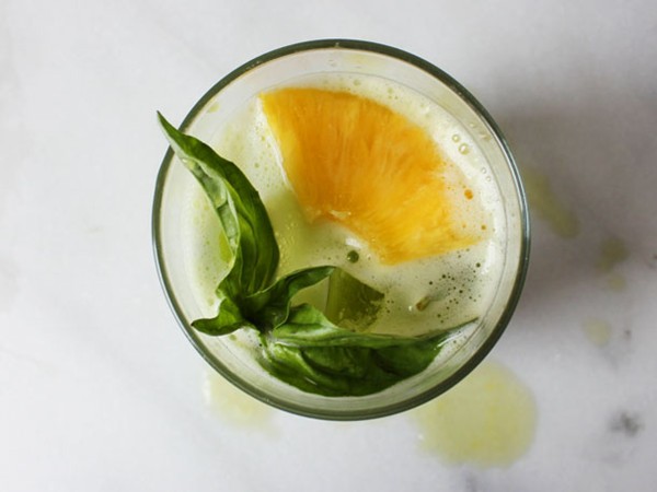 Kale pineapple basil smash