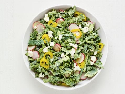 Kale salad with yogurt dressing 