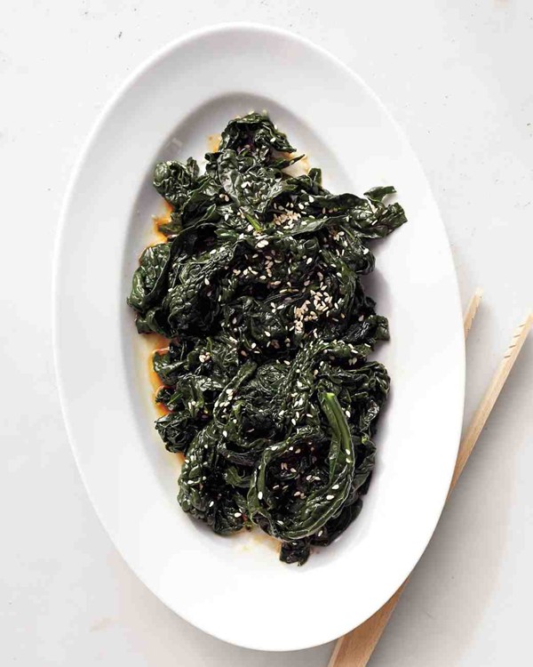 Kale-sesame salad