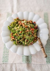 Kale, sprouted beans and goji salad