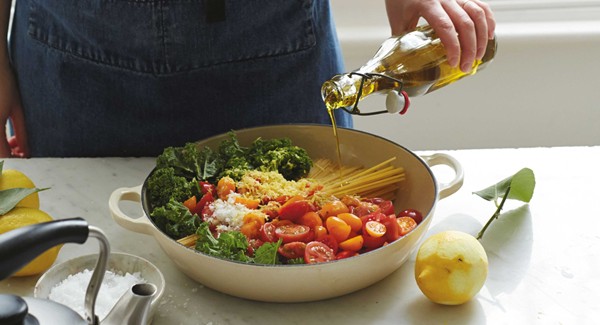 Kale, tomato and lemon magic one-pot spaghetti