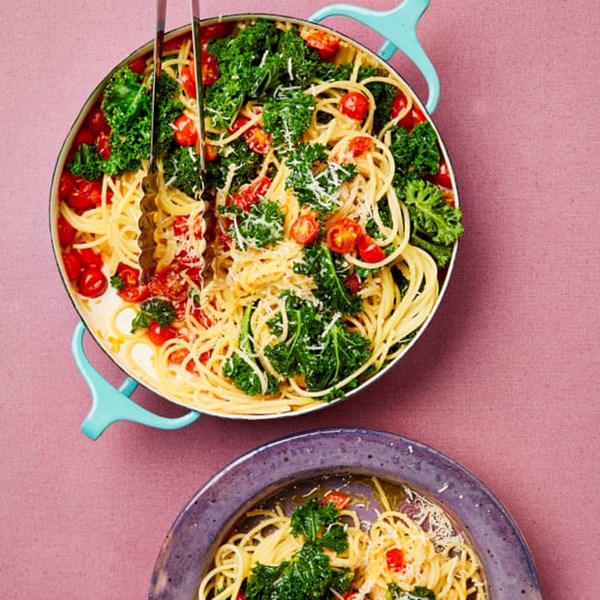 Kale, tomato and lemon magic one-pot spaghetti