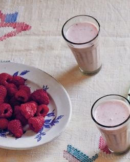 Kefir berry smoothie