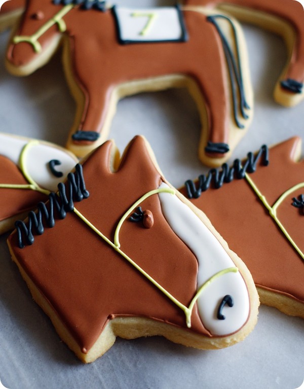 Kentucky Derby horse head cookies