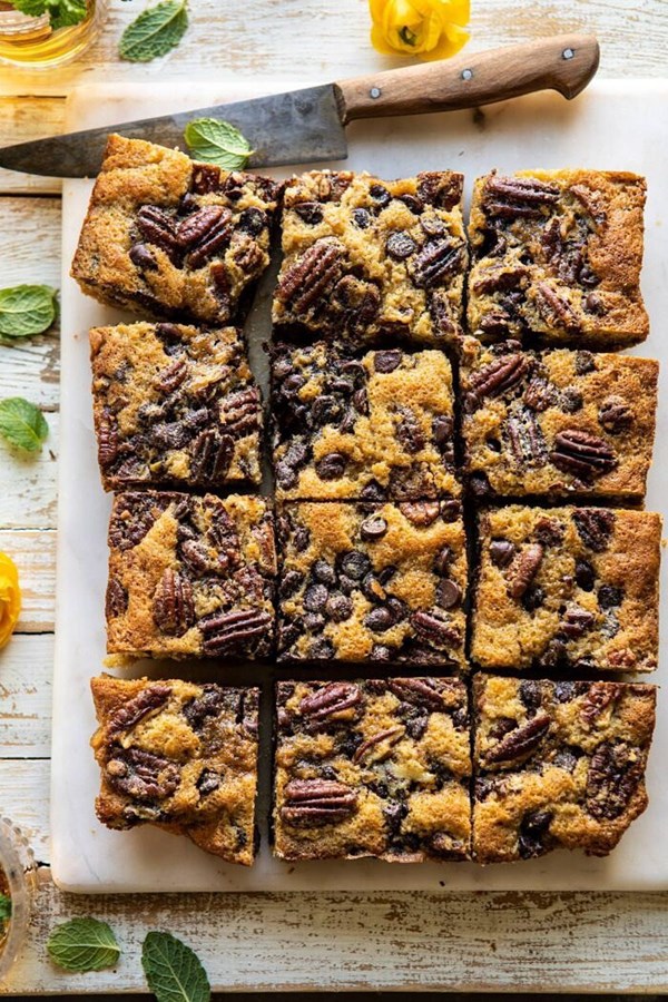 Kentucky Derby pie chocolate chip cookie bars