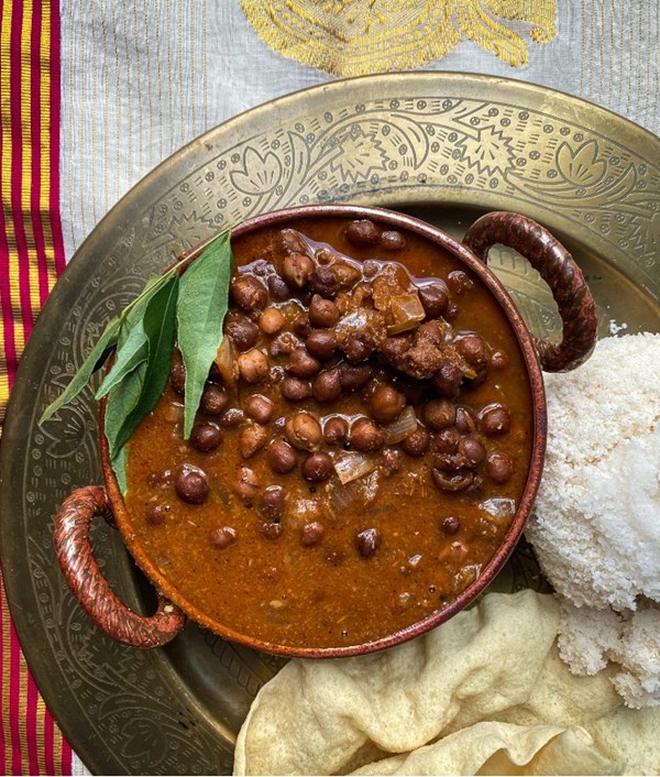 Kerala black chickpea curry (Robust kadala curry)