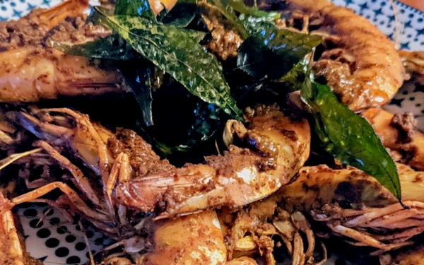 Kerala thattukada prawns