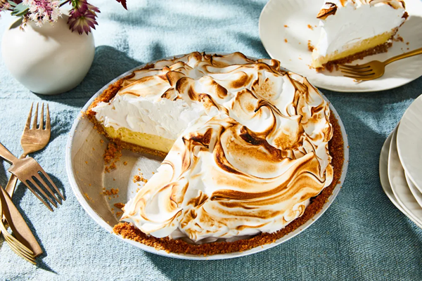 Key lime meringue pie