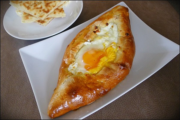 Khachapuri