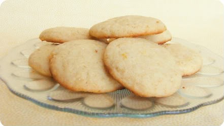 Kick {cancer's} butt cookies: livestrong with a taste of yellow 2009
