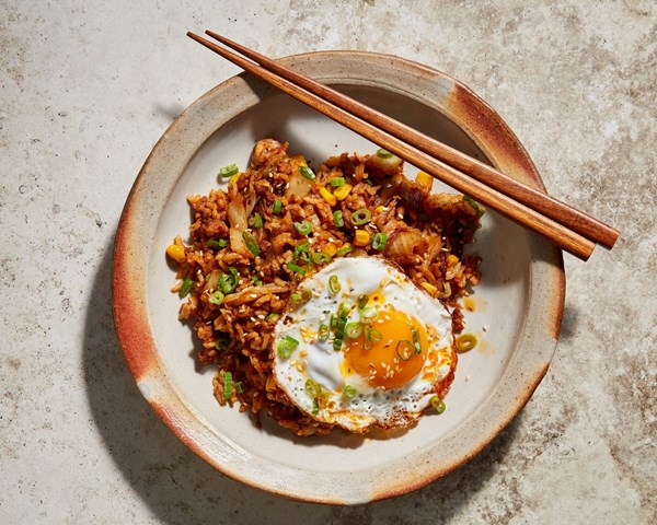 Kimchi fried rice (Kimchi bokkeum bap)