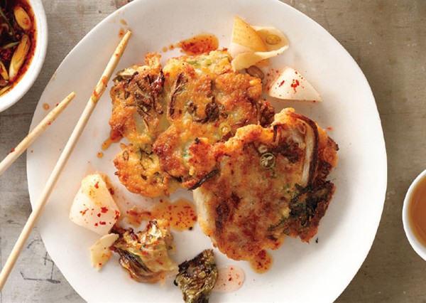 Kimchi fritters with soy dipping sauce