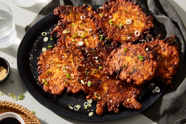 Kimchi pancakes (Kimchijeon)
