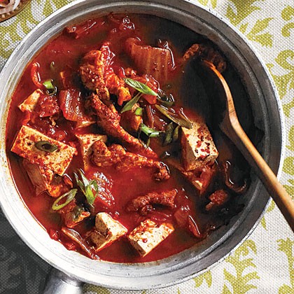 Kimchi-pork soup (Kimchi jjigae)